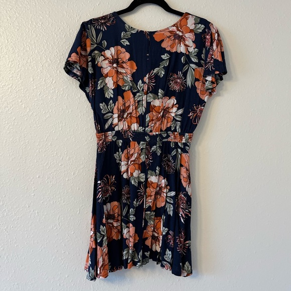 [lulu’s] floral mini dress - Picture 3 of 4